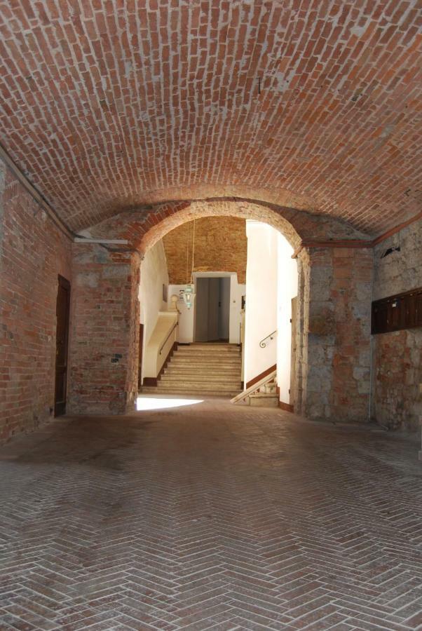 Antica Dimora Del Buongoverno Siena Exterior photo